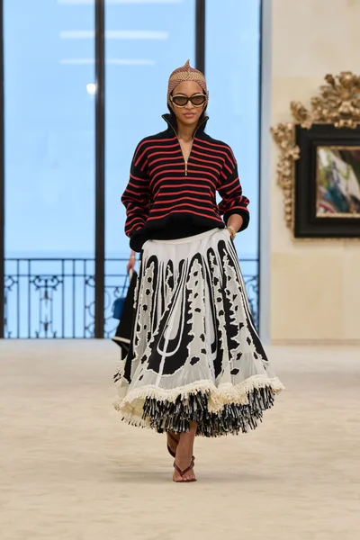 Look 14